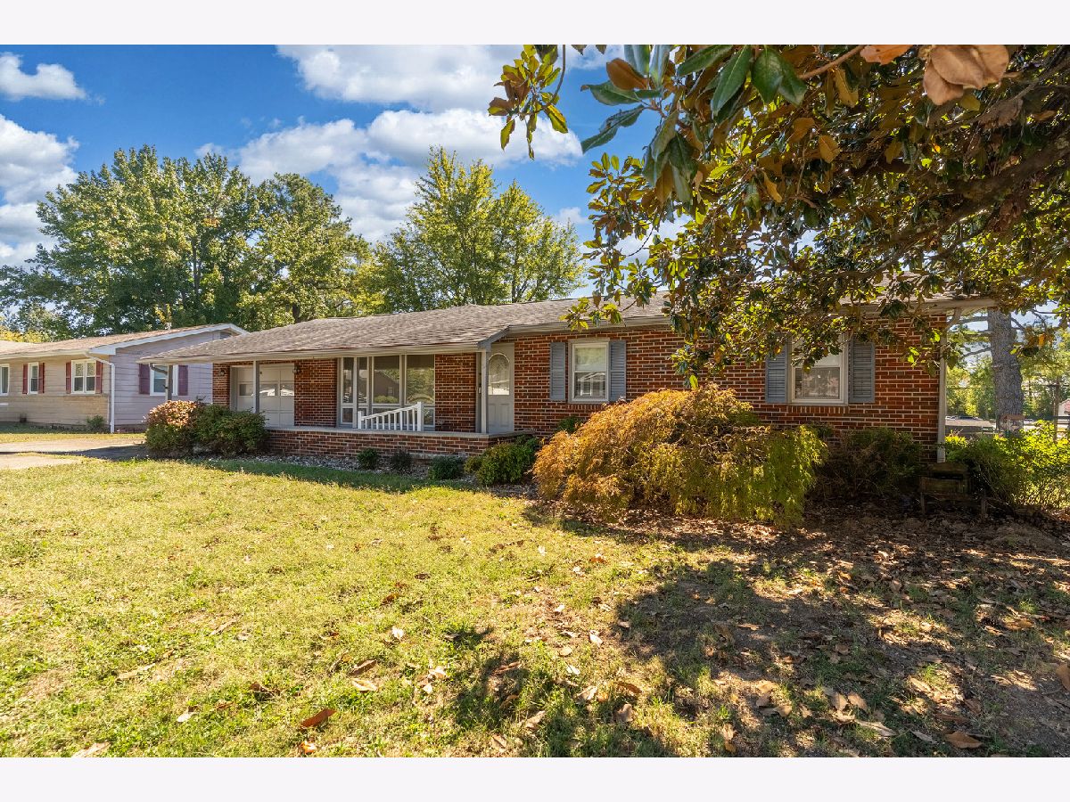  For Sale Carterville Illinois, 109 Lakeshore Drive