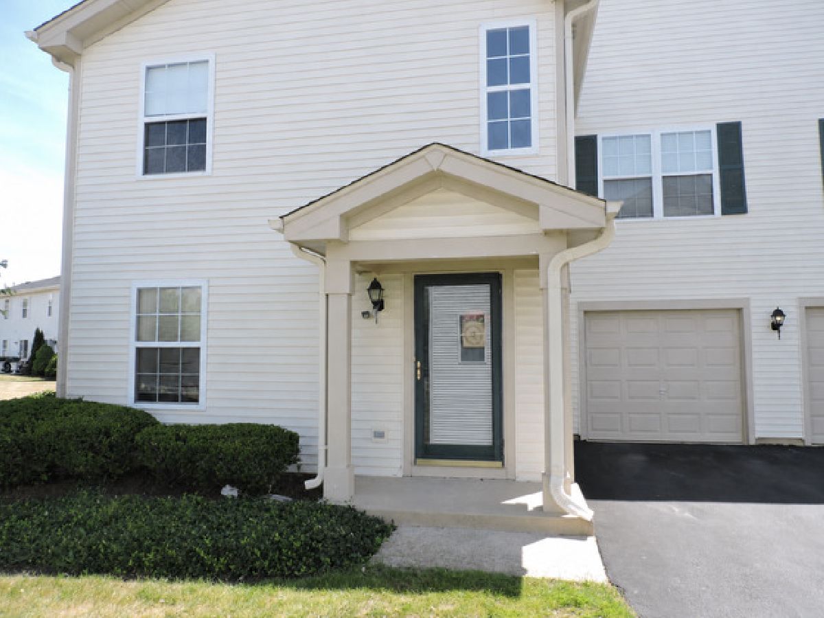  For Rent Aurora Illinois, 2480 Frost