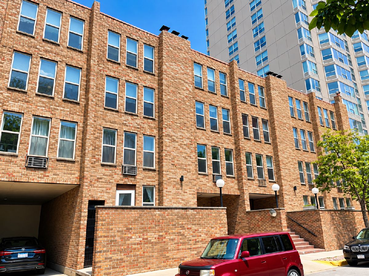 Condos & Townhomes & Homes For Rent Buena Park Chicago Illinois, 744 Gordon
