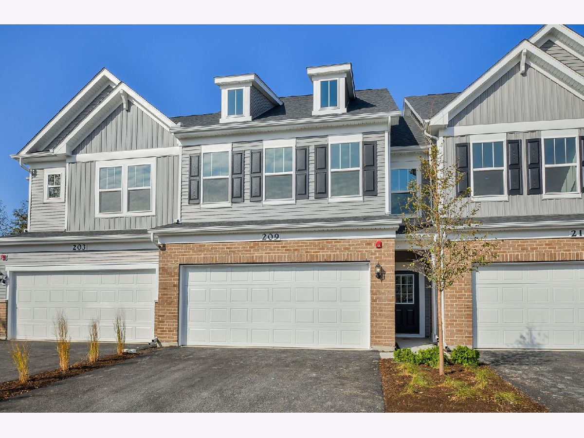  For Sale Batavia Illinois, 209 Weirich Way