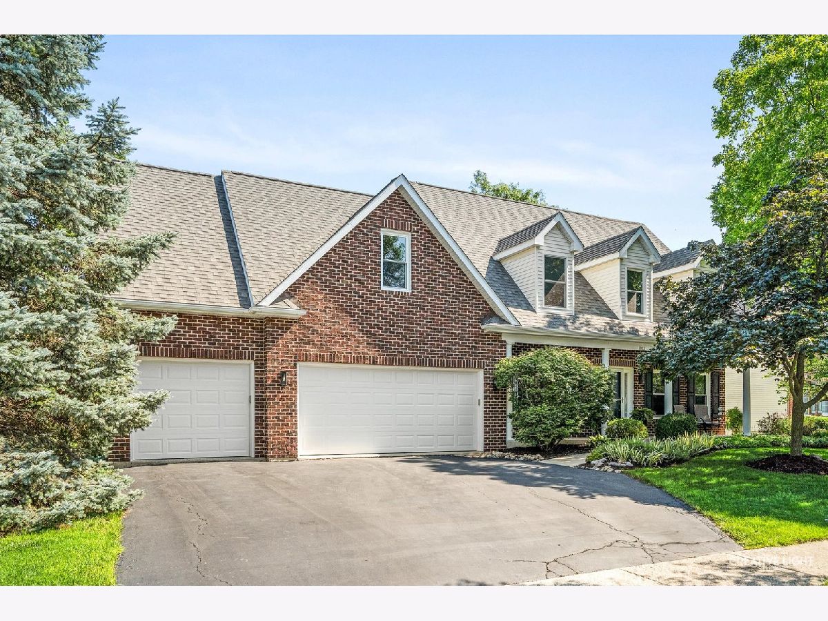  For Sale Batavia Illinois, 1015 Schiedler Drive