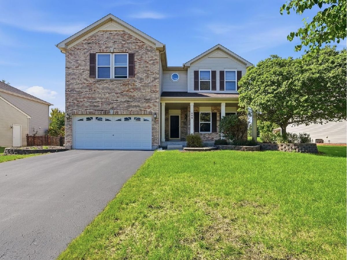  For Sale Shorewood Illinois, 1009 Butterfield Circle