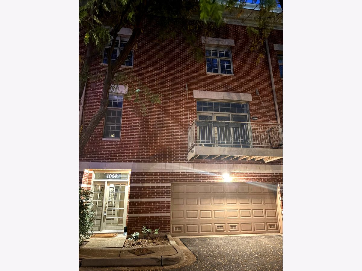  For Rent Chicago Illinois, 1064 Chestnut