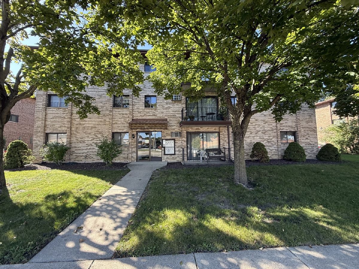  For Sale Chicago Ridge Illinois, 10912 Central Avenue