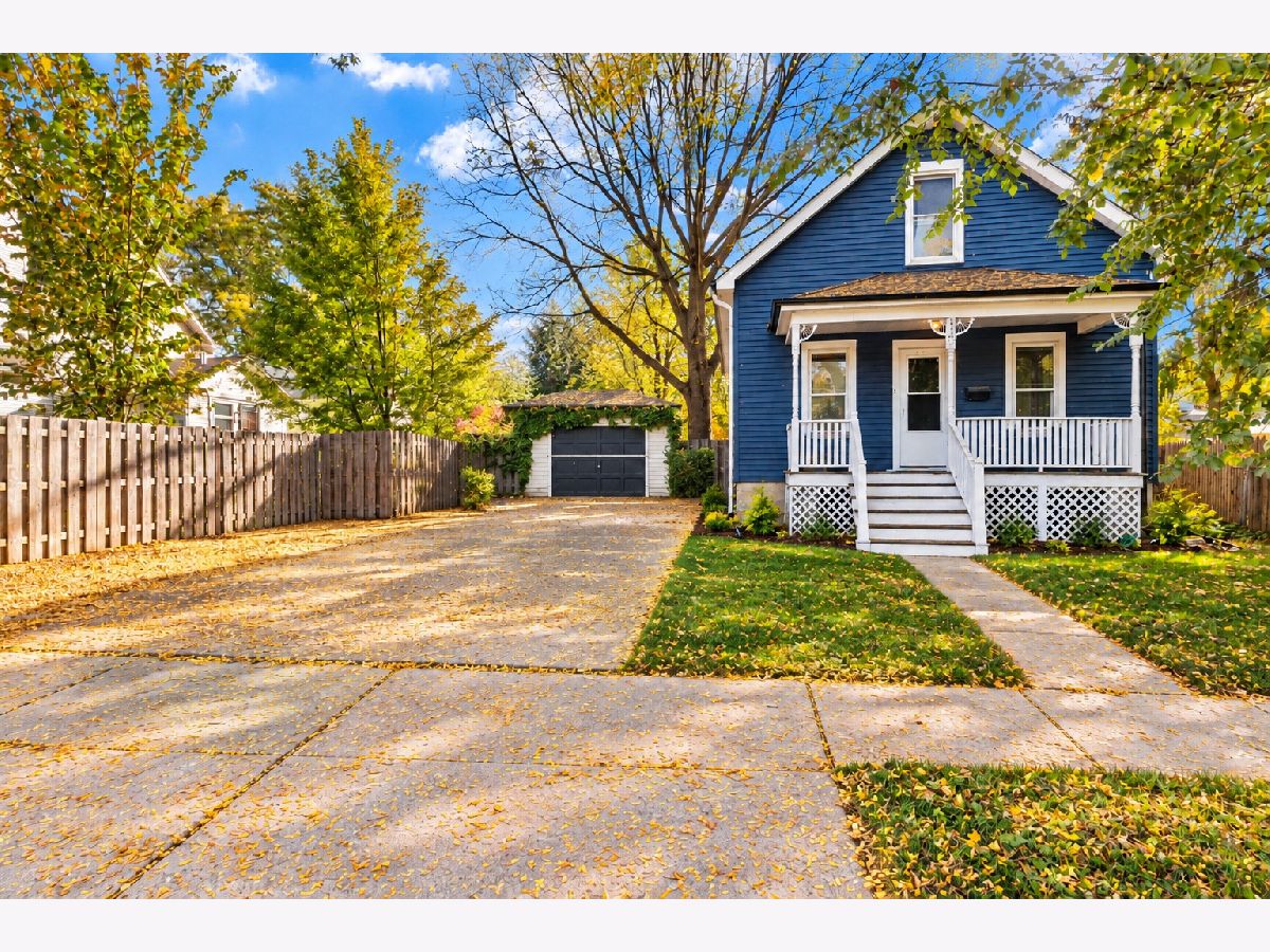  For Sale West Chicago Illinois, 113 Oakwood Avenue