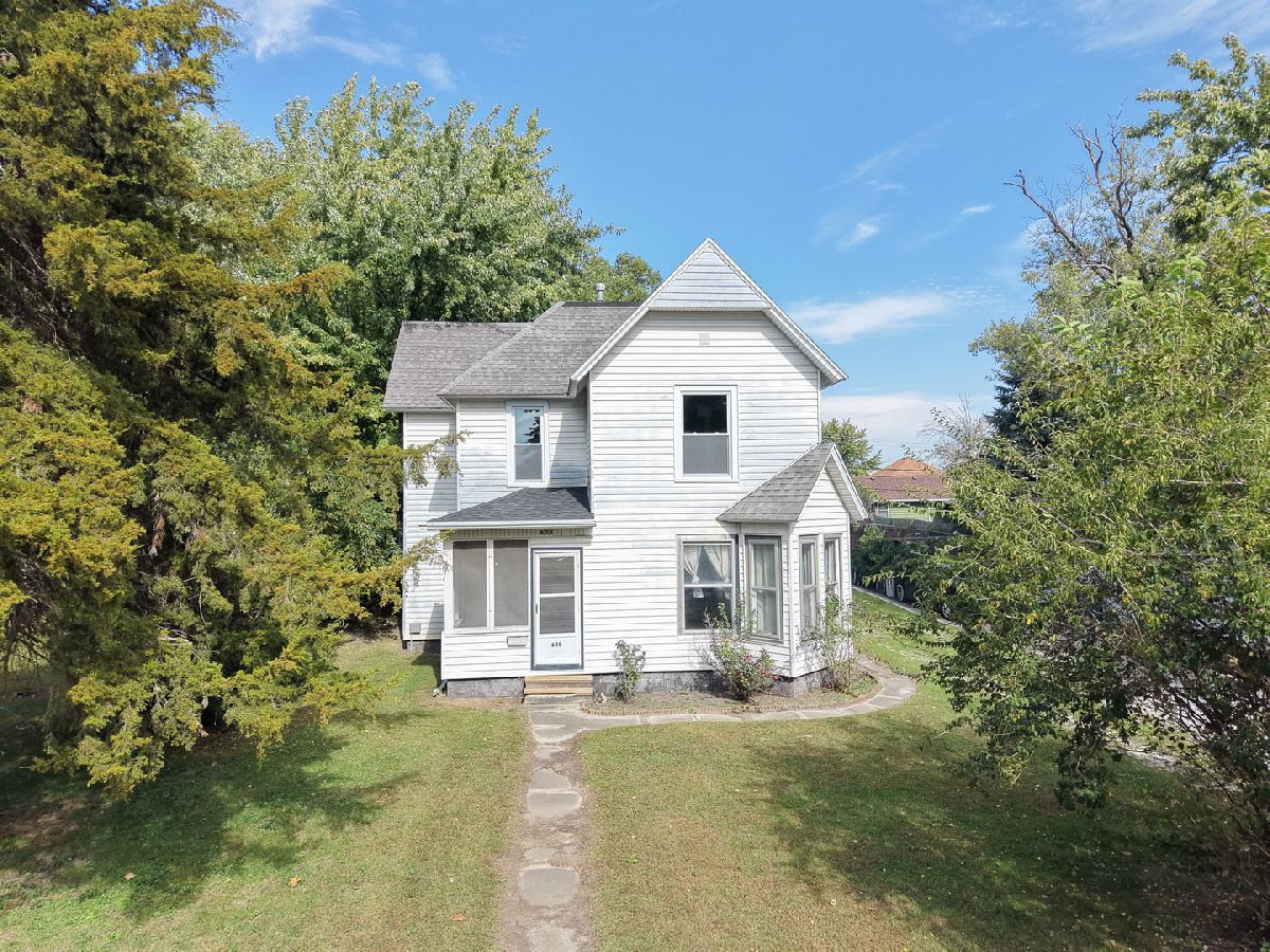  For Sale Watseka Illinois, 608 Locust Street