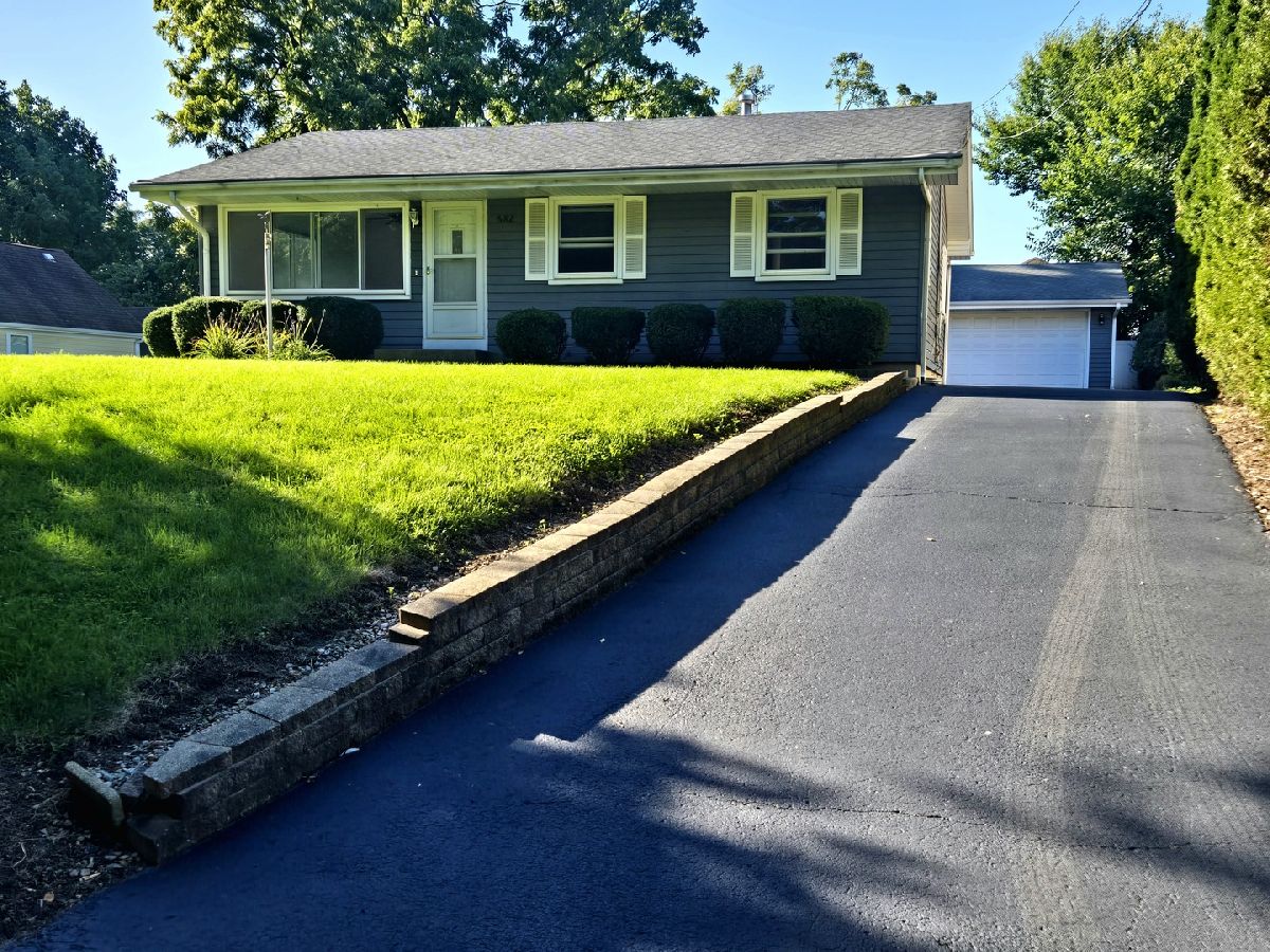  For Rent Elgin Illinois, 682 Dickie