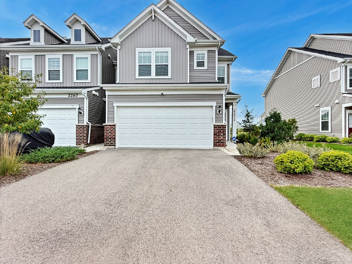 Condos & Townhomes For Sale Townes At Sawgrass Bolingbrook Illinois, 2271 Ryegrass Lane