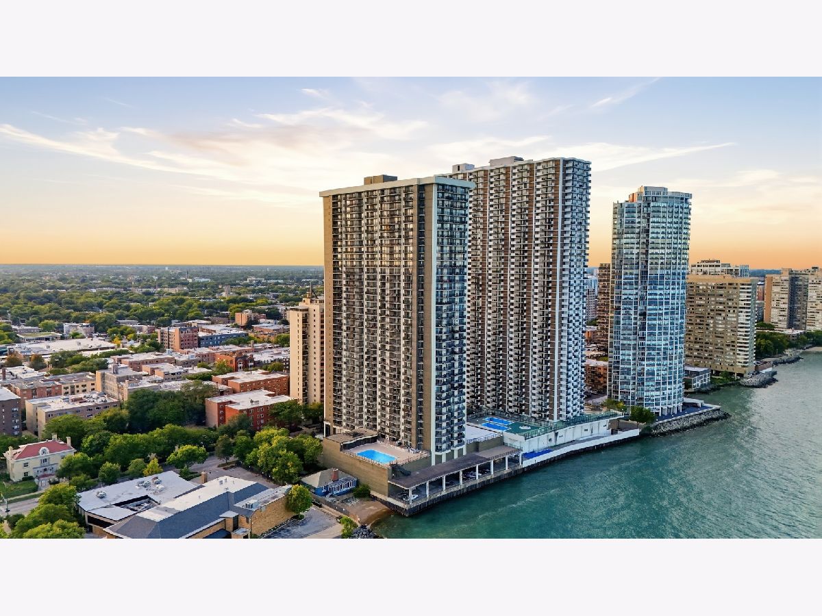  For Sale Chicago Illinois, 6007 Sheridan Road