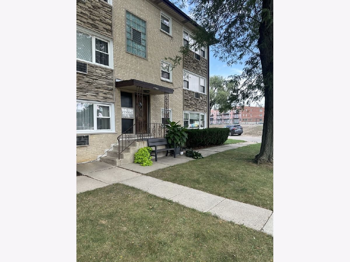  For Rent Elmwood Park Illinois, 7701 Marwood