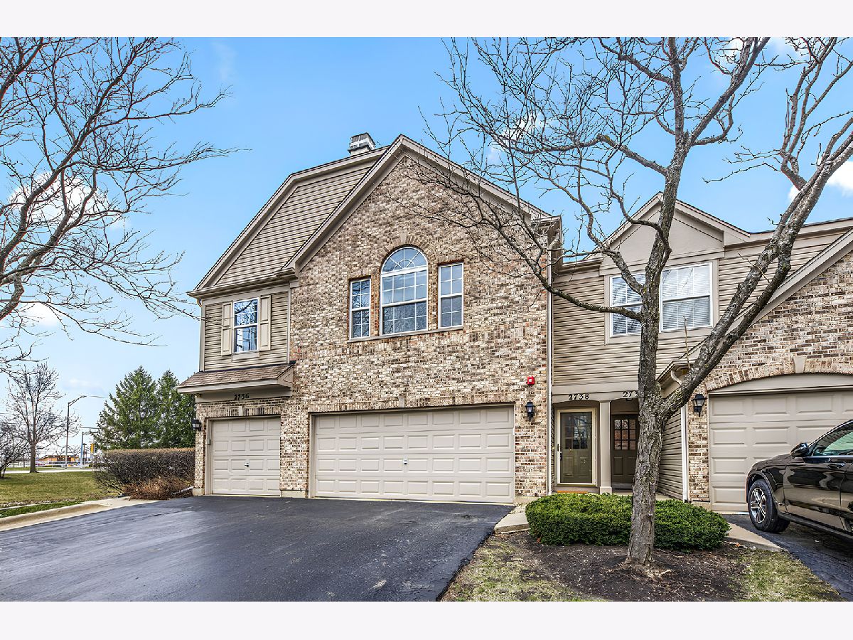 Townhomes & Condos For Rent Stonewater Naperville Illinois, 2738 Rockport
