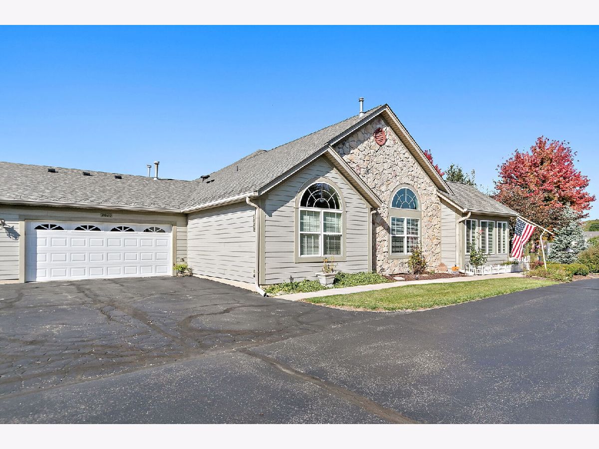  For Sale Woodstock Illinois, 2020 Olmstead Drive
