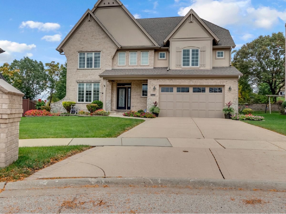  For Sale Hickory Hills Illinois, 9023 Park Hill Court