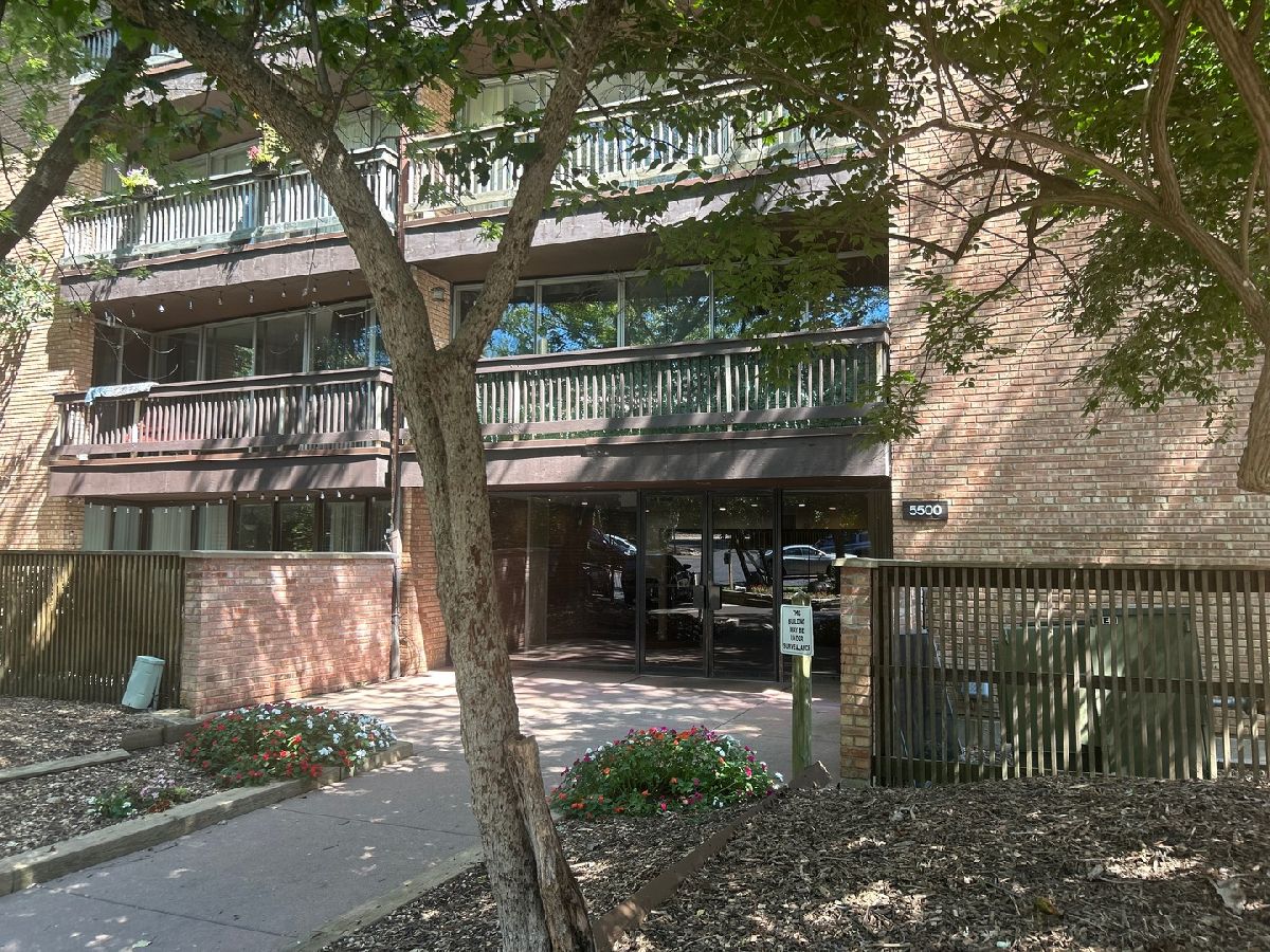 Condominiums For Sale Four Lakes Village Lisle Illinois, 5500 Hillcrest Lane