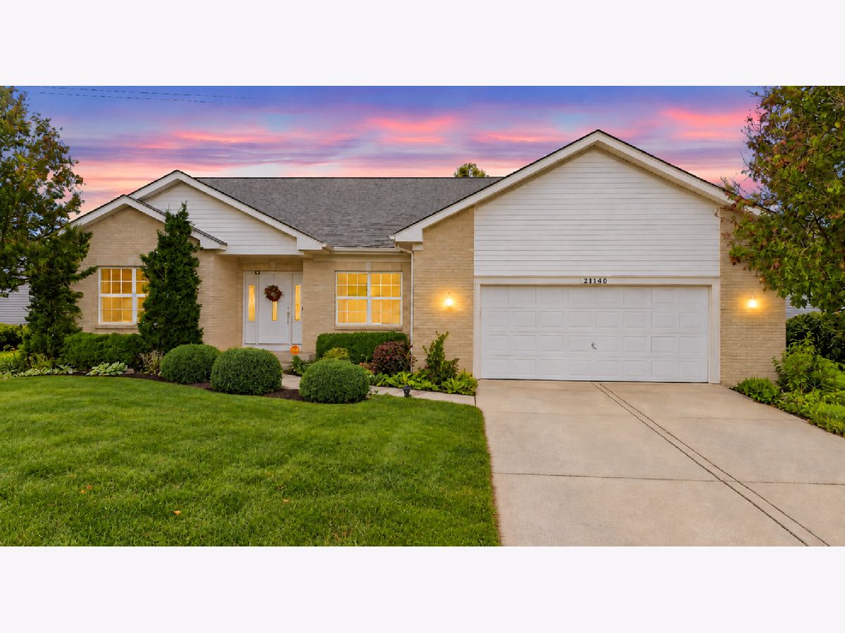  For Sale Shorewood Illinois, 21140 Coventry Circle
