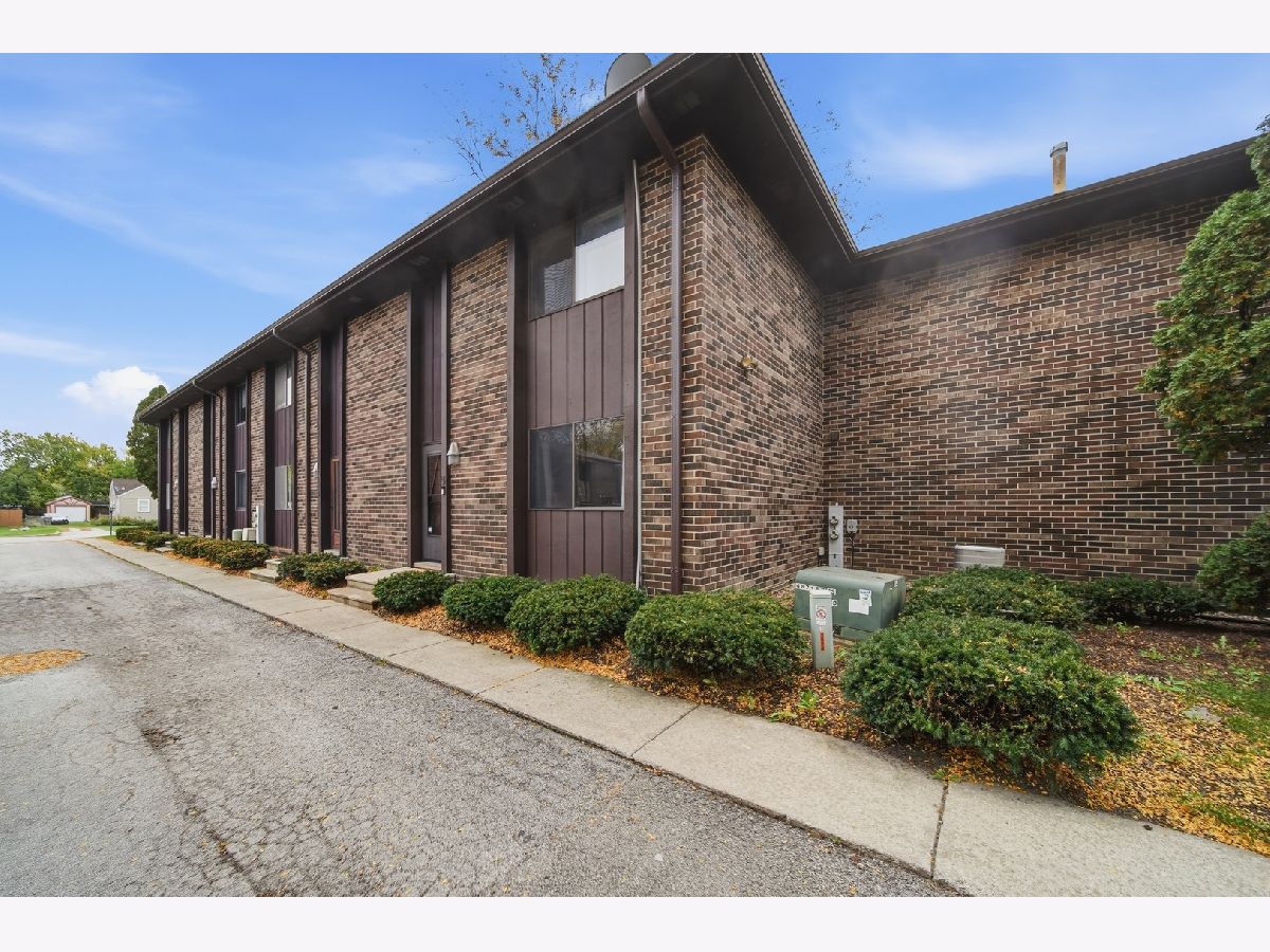  For Sale Oak Forest Illinois, 15804 Laramie Avenue