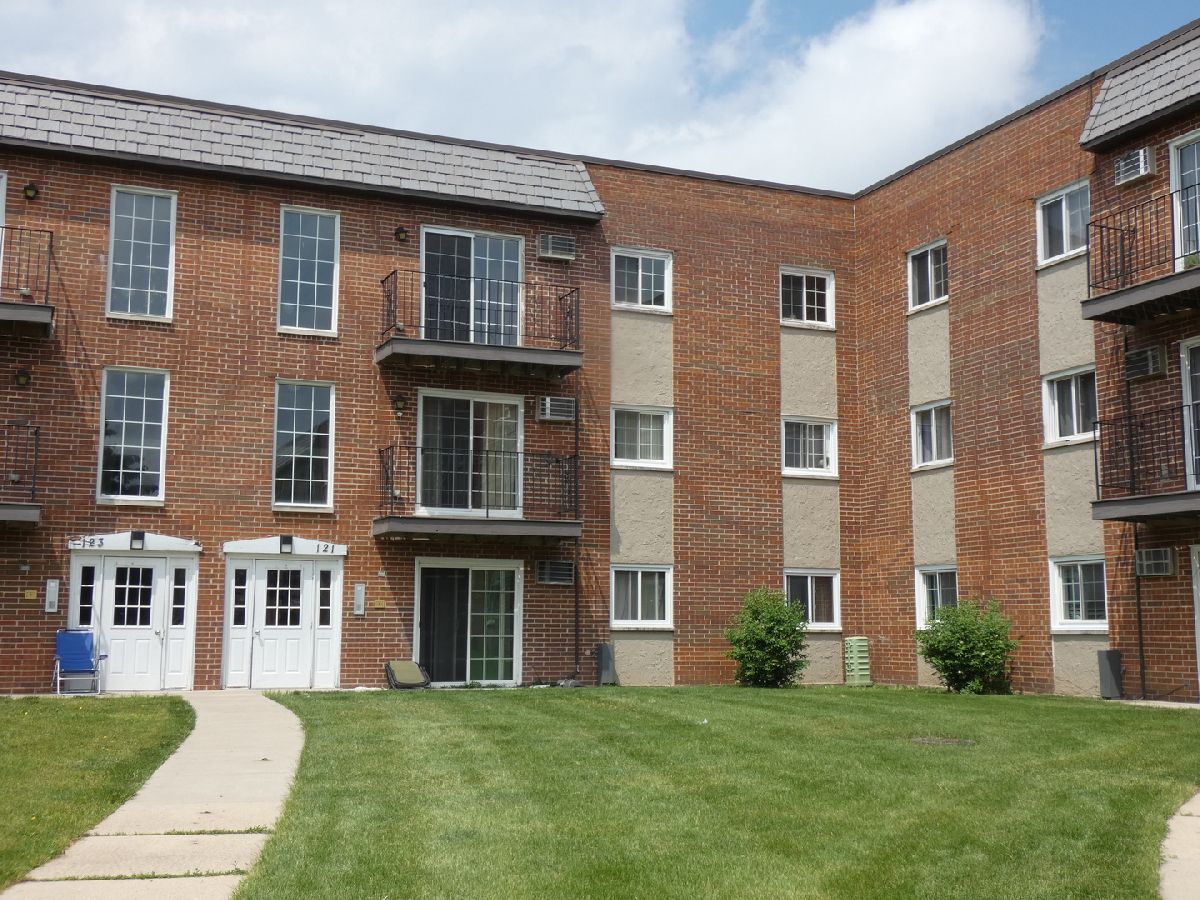  For Rent Carol Stream Illinois, 121 Elk