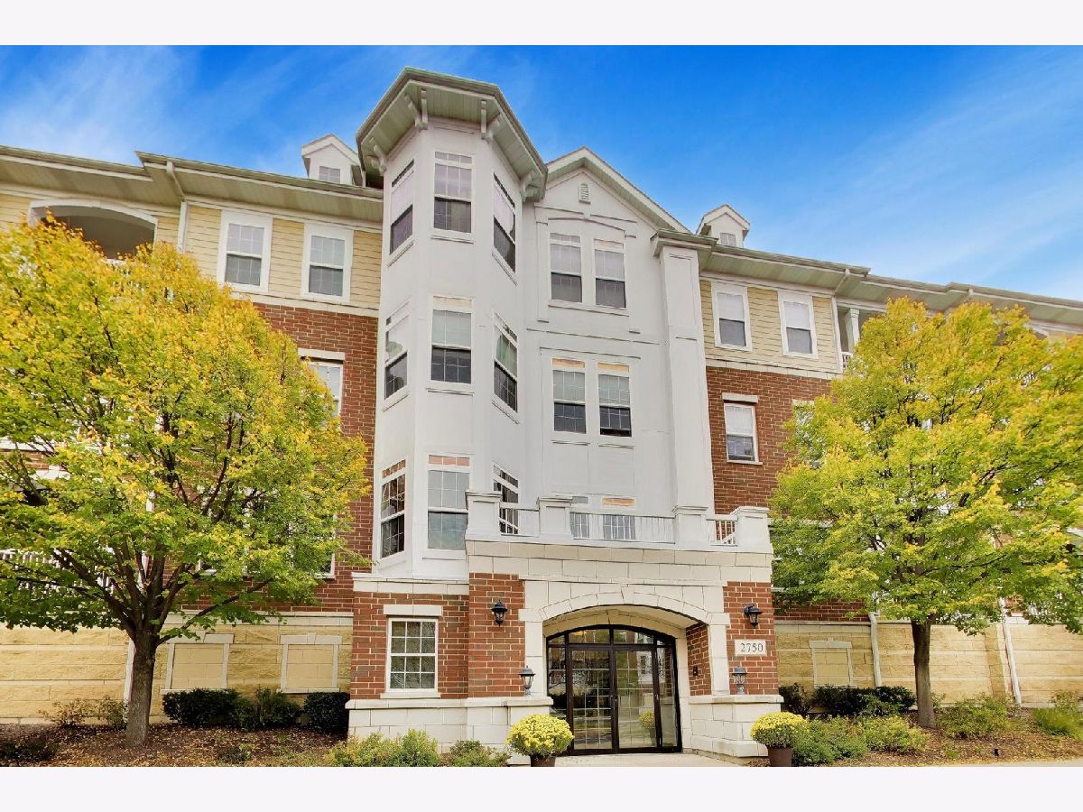 For Sale Glenview Illinois, 2750 Commons Drive