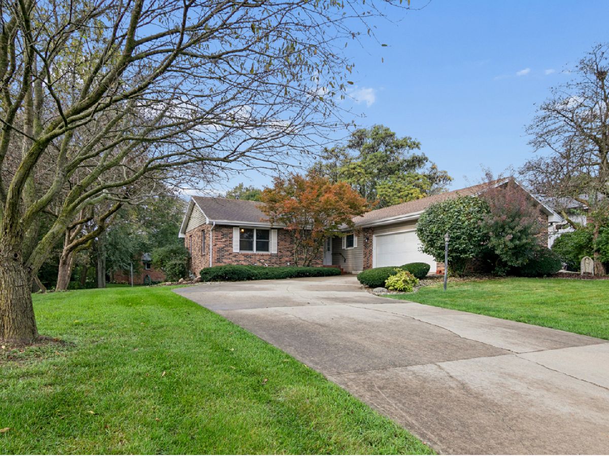  For Sale Bourbonnais Illinois, 25 Briarcliff Lane