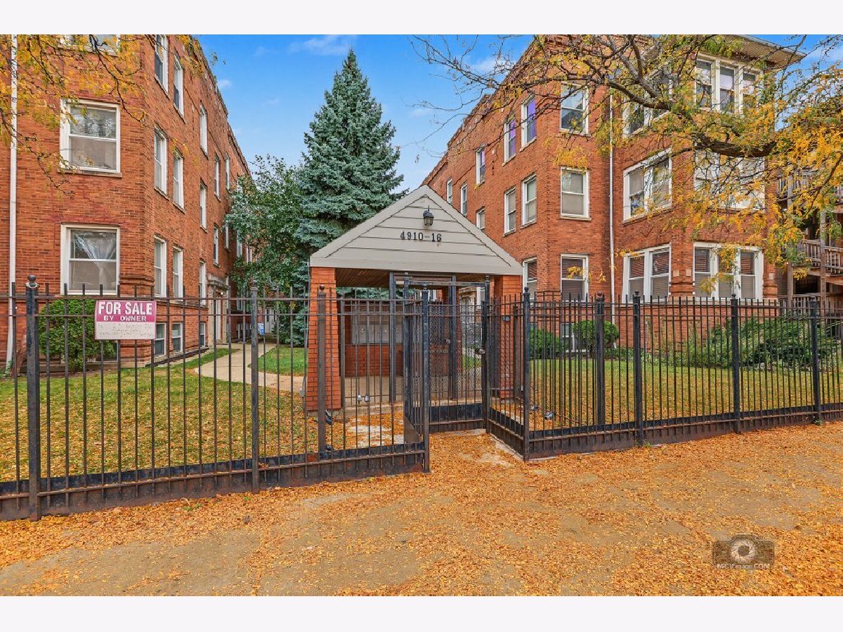  For Sale Chicago Illinois, 4916 Kedzie Avenue