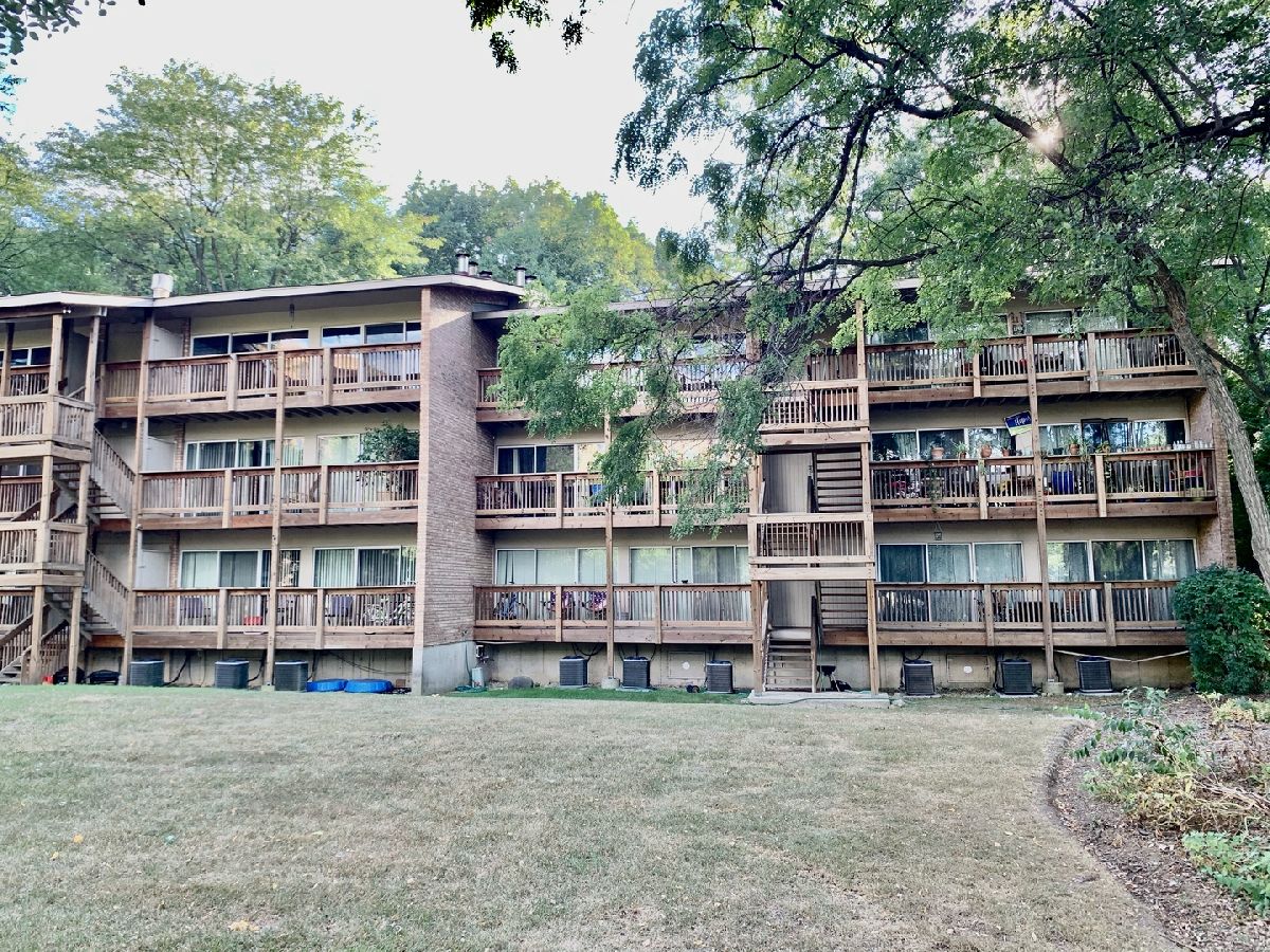 Condos & Townhomes For Rent Four Lakes Lisle Illinois, 5880 Forest View