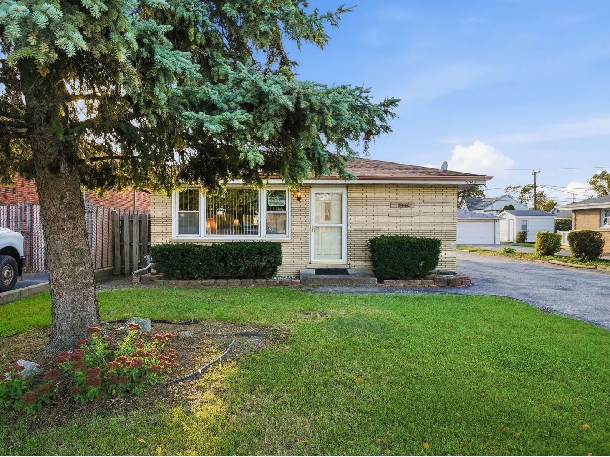  For Sale Bridgeview Illinois, 8440 77th Avenue