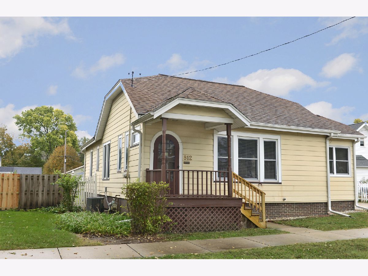  For Sale Ottawa Illinois, 812 Poplar Street
