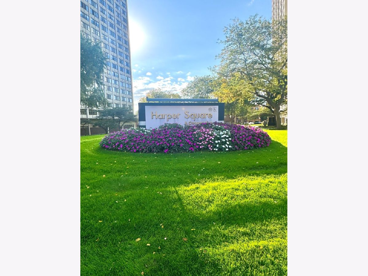  For Sale Chicago Illinois, 4800 Lake Park Avenue