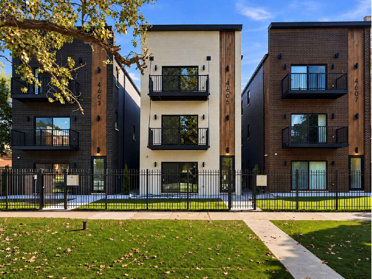 Condos & Townhomes & Homes For Sale Bronzeville Chicago Illinois, 4605 Prairie Avenue