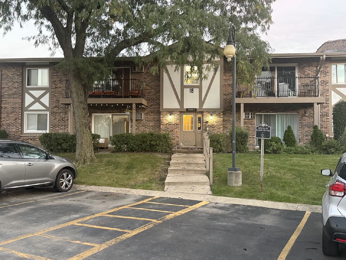  For Sale Willowbrook Illinois, 9s220 Frontage Road