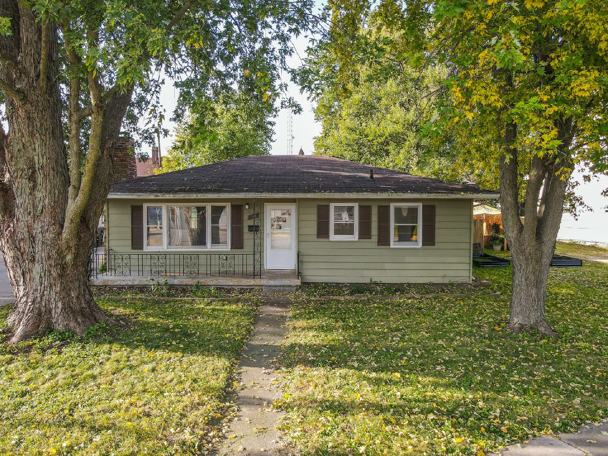  For Sale Manteno Illinois, 140 Section Line Road