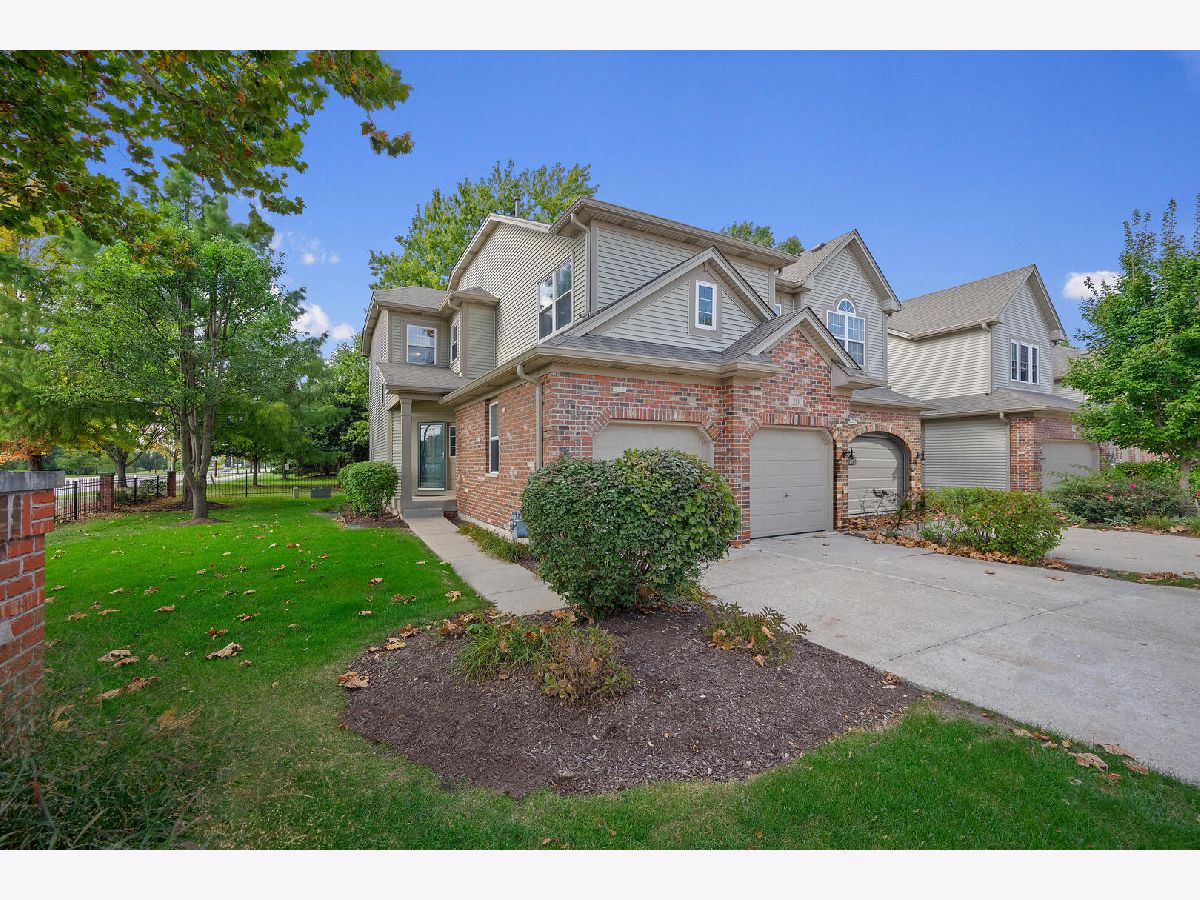  For Sale Aurora Illinois, 1200 Oakleaf Court