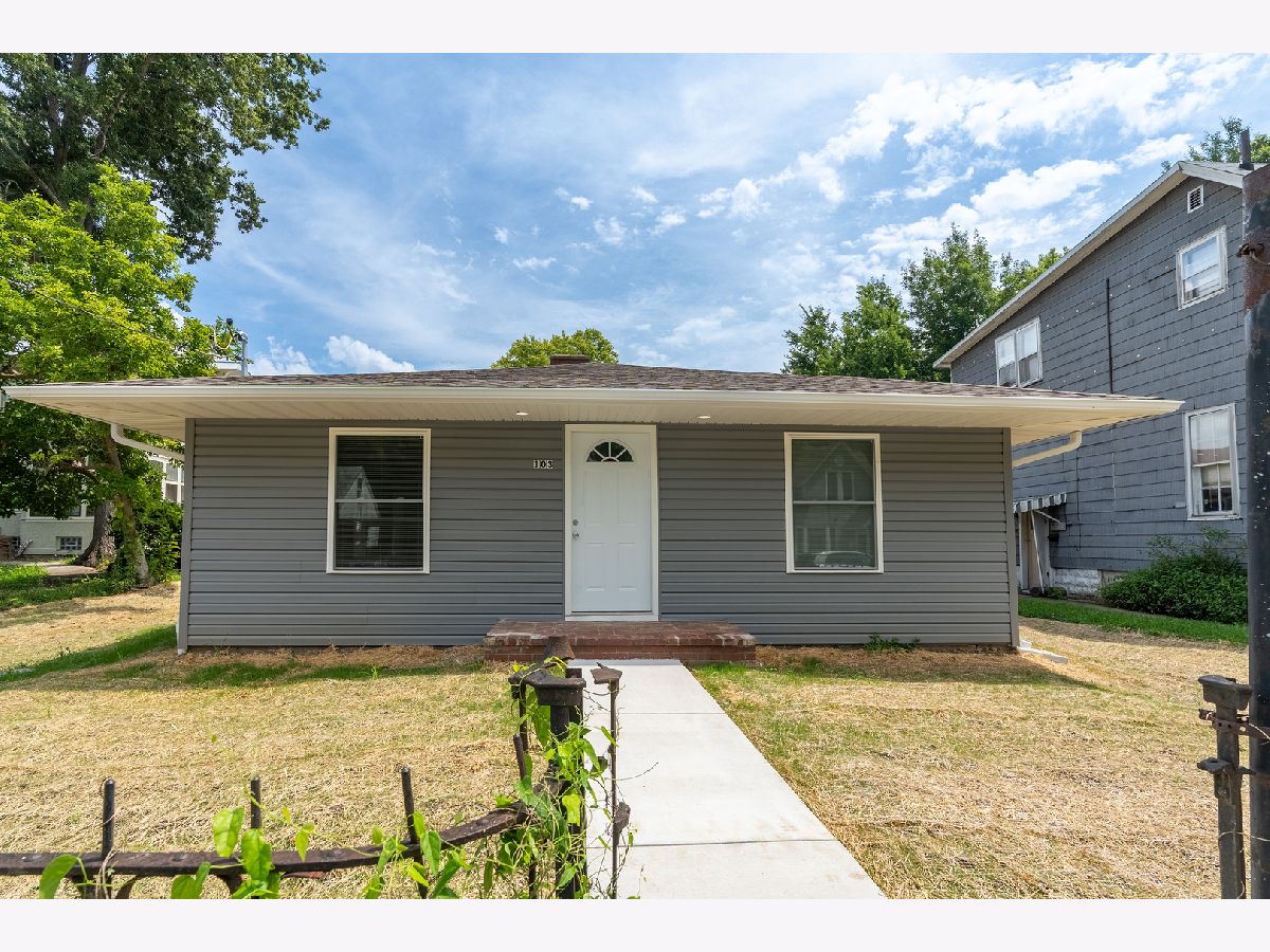  For Sale Carbondale Illinois, 103 Forest Avenue