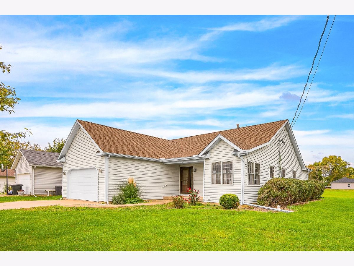  For Sale El Paso Illinois, 397 Clay Street