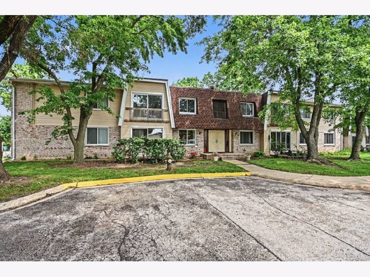  For Rent Woodridge Illinois, 2920 Roberts