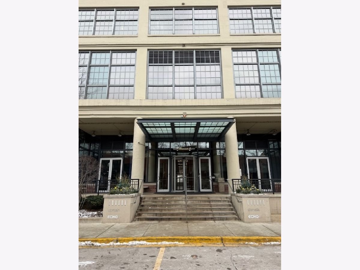 Condominiums For Rent Domain Lofts Chicago Illinois, 900 Kingsbury
