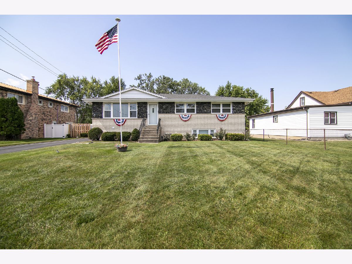  For Sale Bridgeview Illinois, 7416 Octavia Avenue