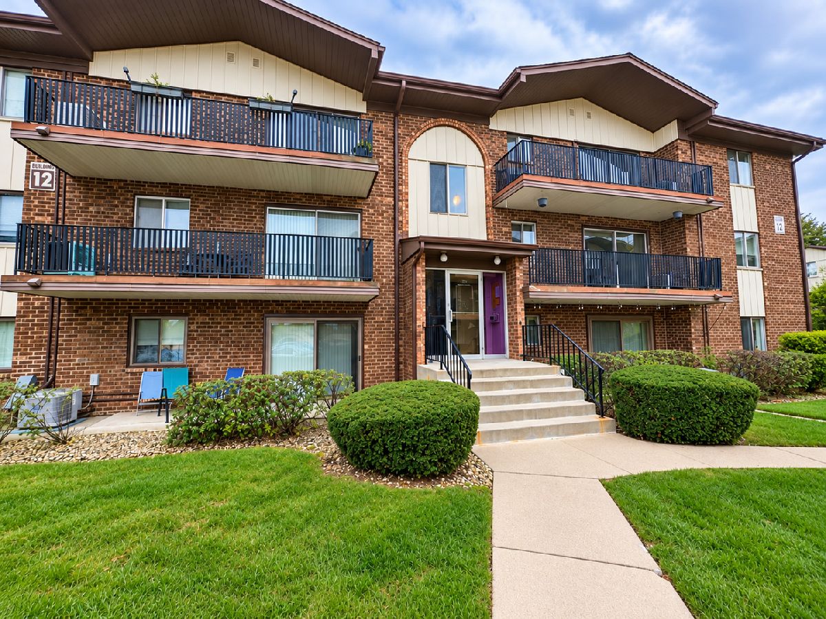  For Sale Crestwood Illinois, 5237 James Lane