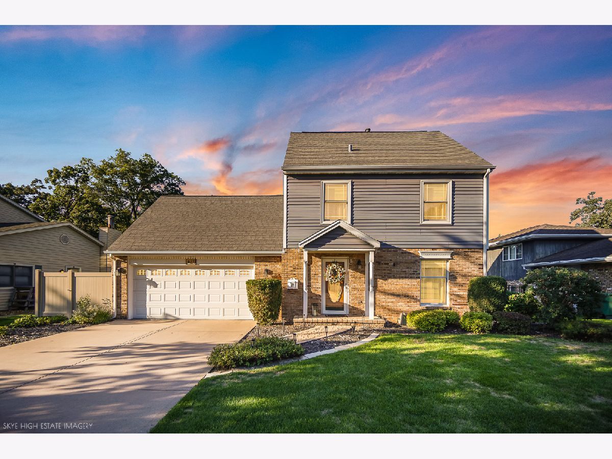  For Sale Lemont Illinois, 427 Glenys Drive