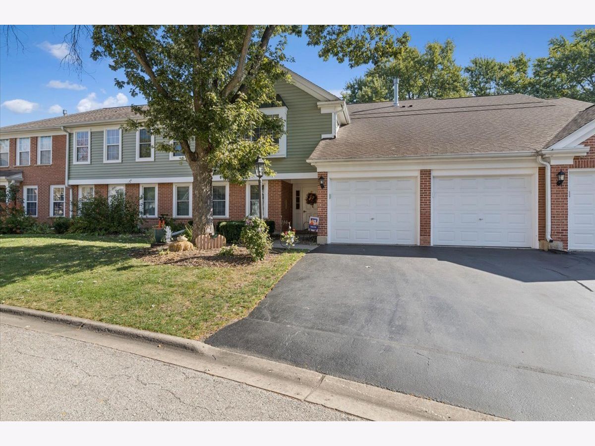  For Sale Prospect Heights Illinois, 617 Edinburgh Lane