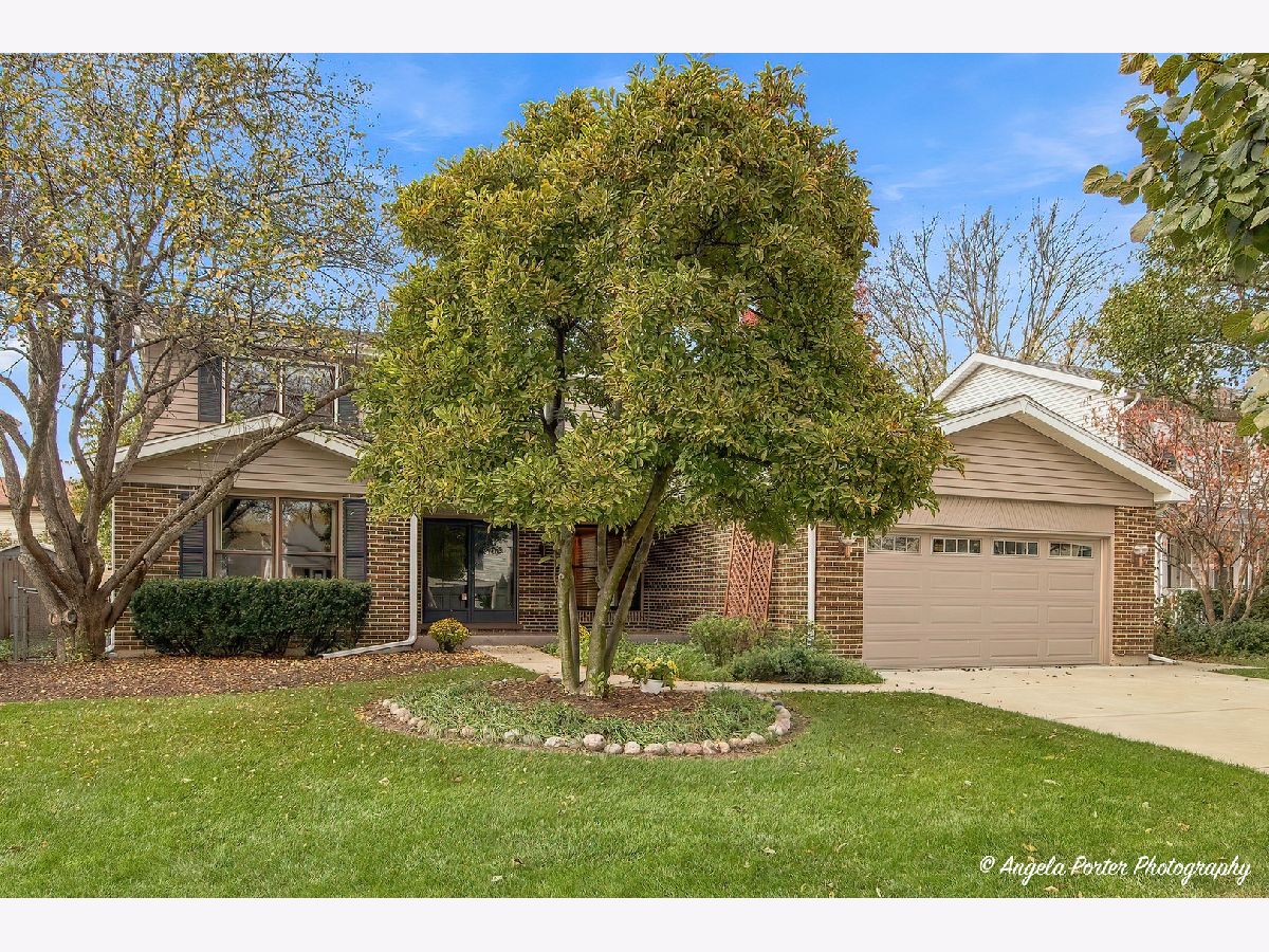  For Sale Wheeling Illinois, 628 Sycamore Lane