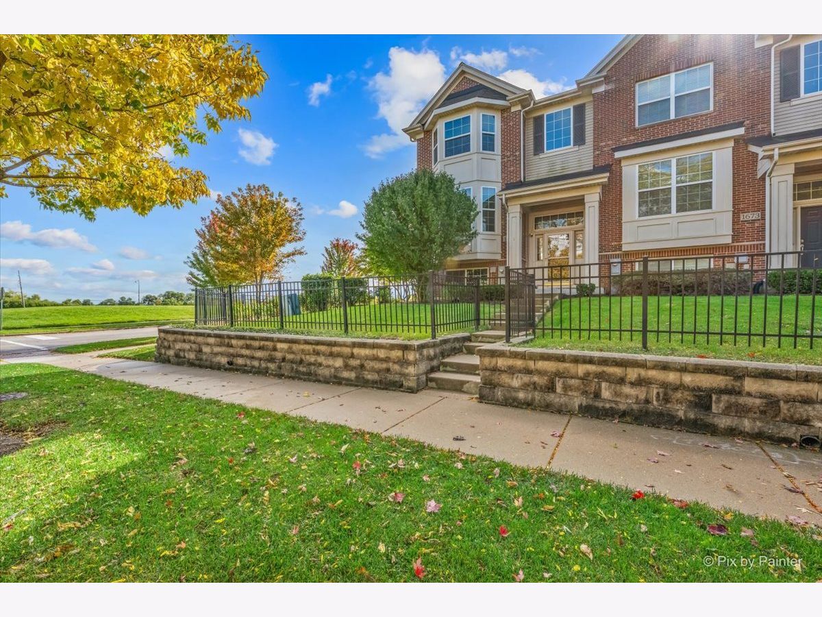  For Sale Hanover Park Illinois, 1671 Maple Avenue