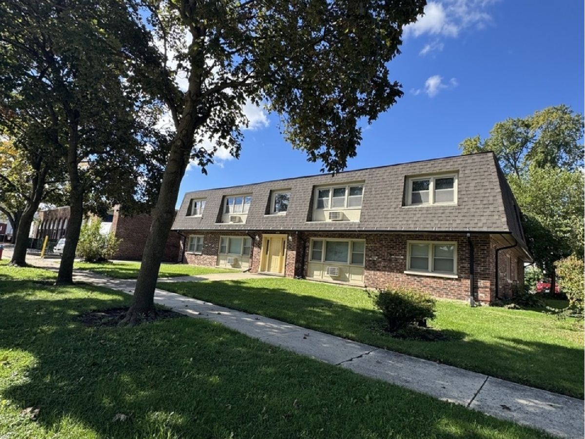  For Rent Brookfield Illinois, 4612 Forest