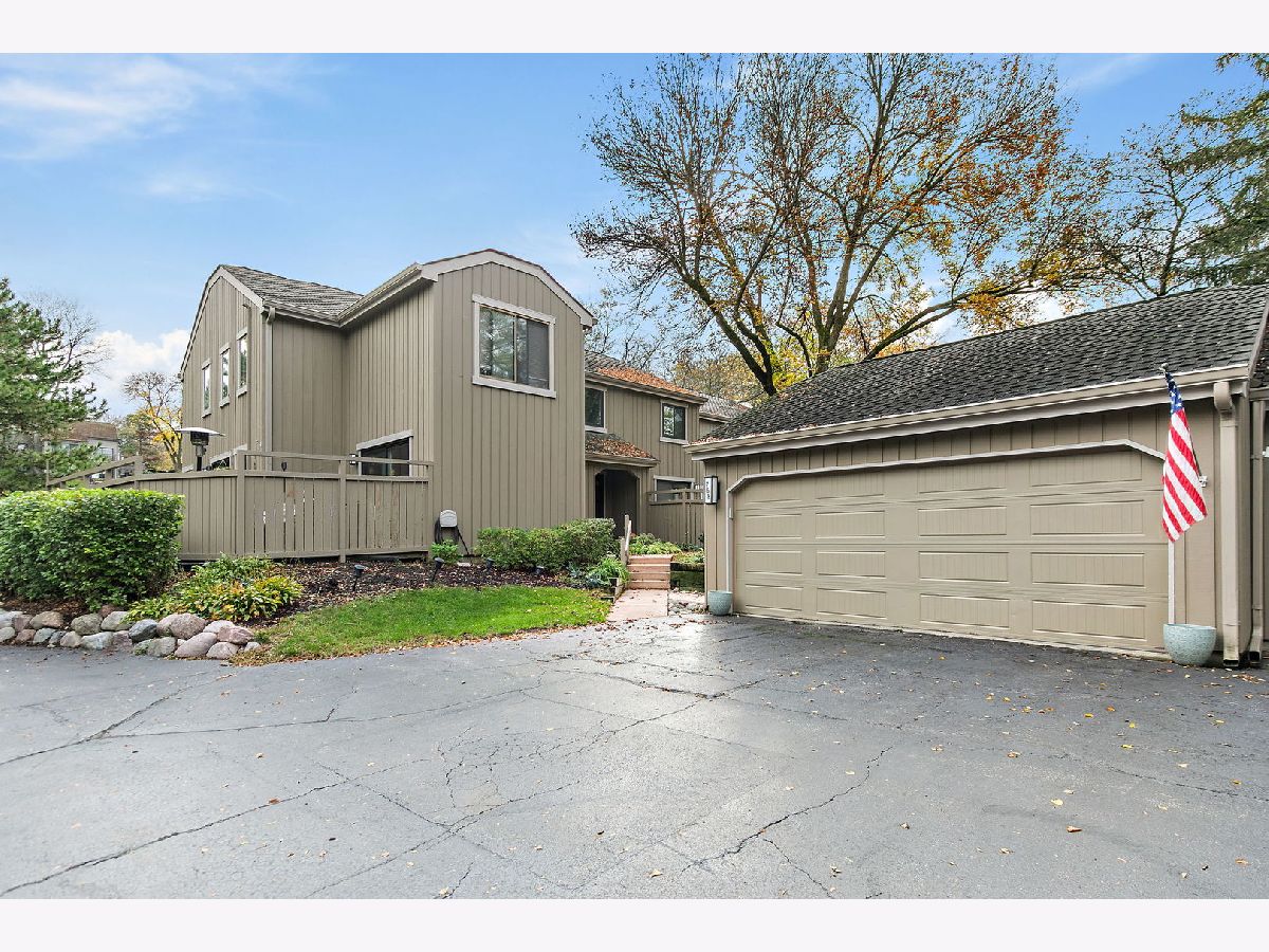  For Sale Lake Barrington Illinois, 758 Oak Hill Road