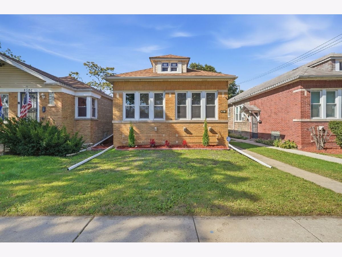  For Sale Chicago Illinois, 8718 Euclid Avenue