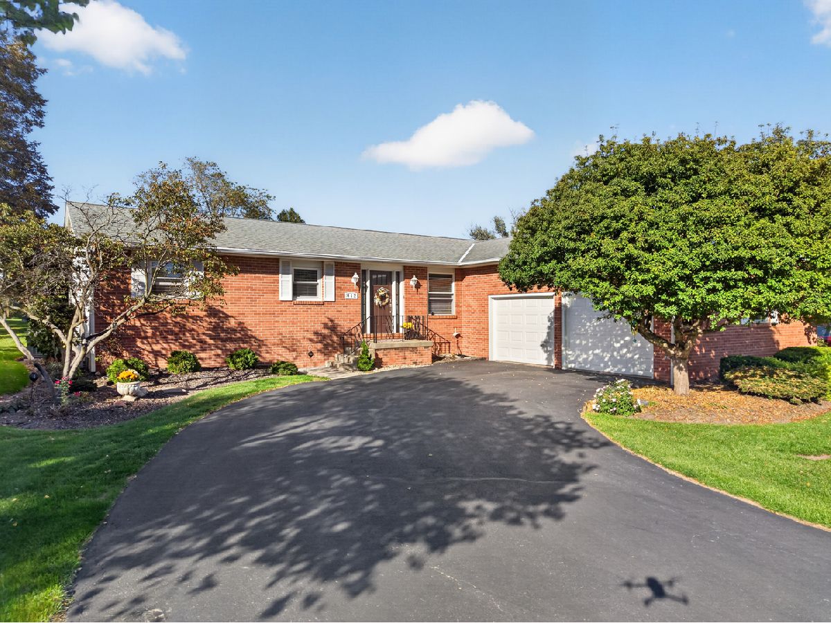  For Sale Ottawa Illinois, 412 Oakridge Drive