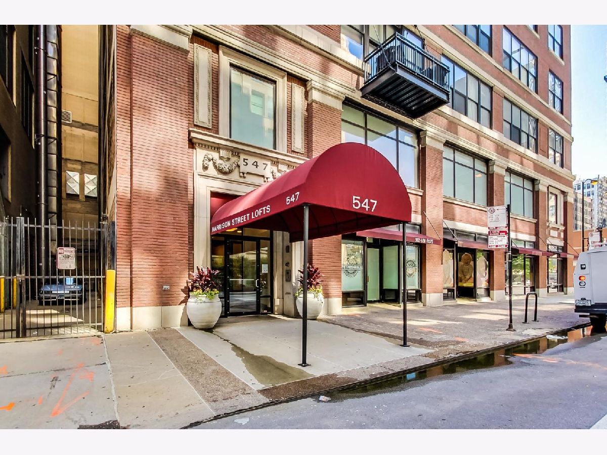 Condominiums For Sale Harrison Street Lofts Chicago Illinois, 547 Clark Street