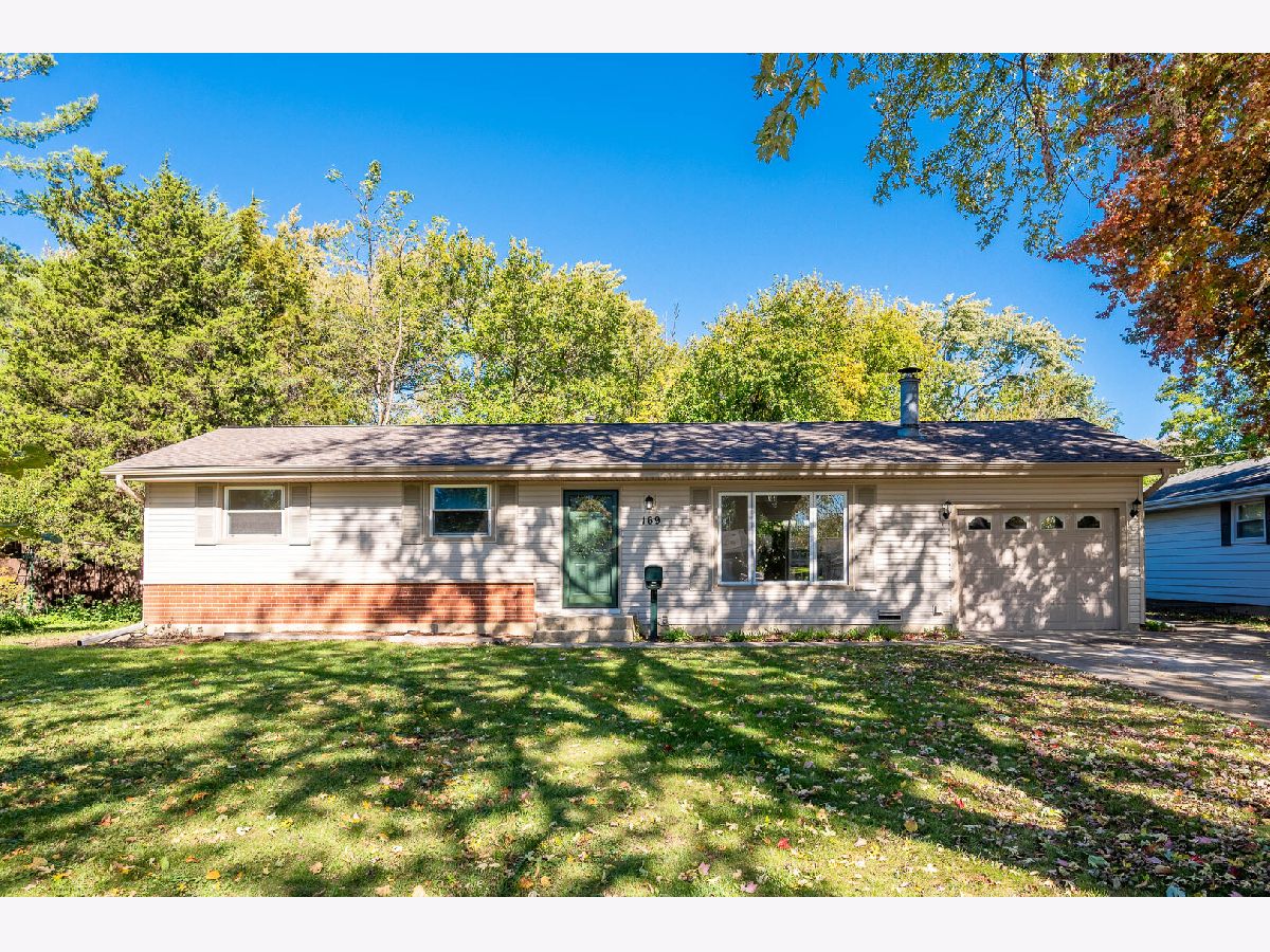  For Sale Carol Stream Illinois, 169 Shawnee Drive