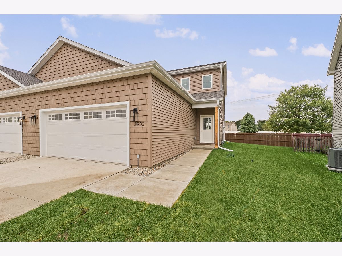  For Sale Champaign Illinois, 3932 Summer Sage Court