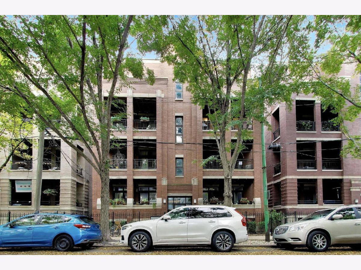  For Sale Chicago Illinois, 679 Peoria Street